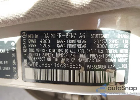 1999 Mercedes-Benz E 320 из США, поврежденный, VIN WDBJH65F3XA845635